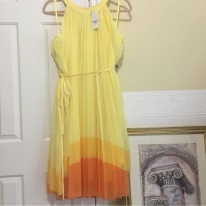 NWT* Pleated Yellow & Orange Color Block Halter Dress Woman’s Size XL.